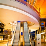 ng_01_rolltreppe-bei-nacht_tn