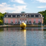 Schloss Benrath, goldene Kugel