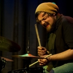 2014_02_platz-5_v2-gst_02_drummer_tn