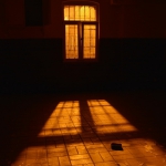 18b-BK_02_Window