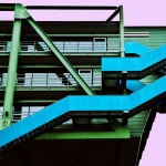 j-f-_01_die-treppe-am-haus